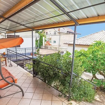 Apartament One-bedroom In Xiv Novi Vinodolski